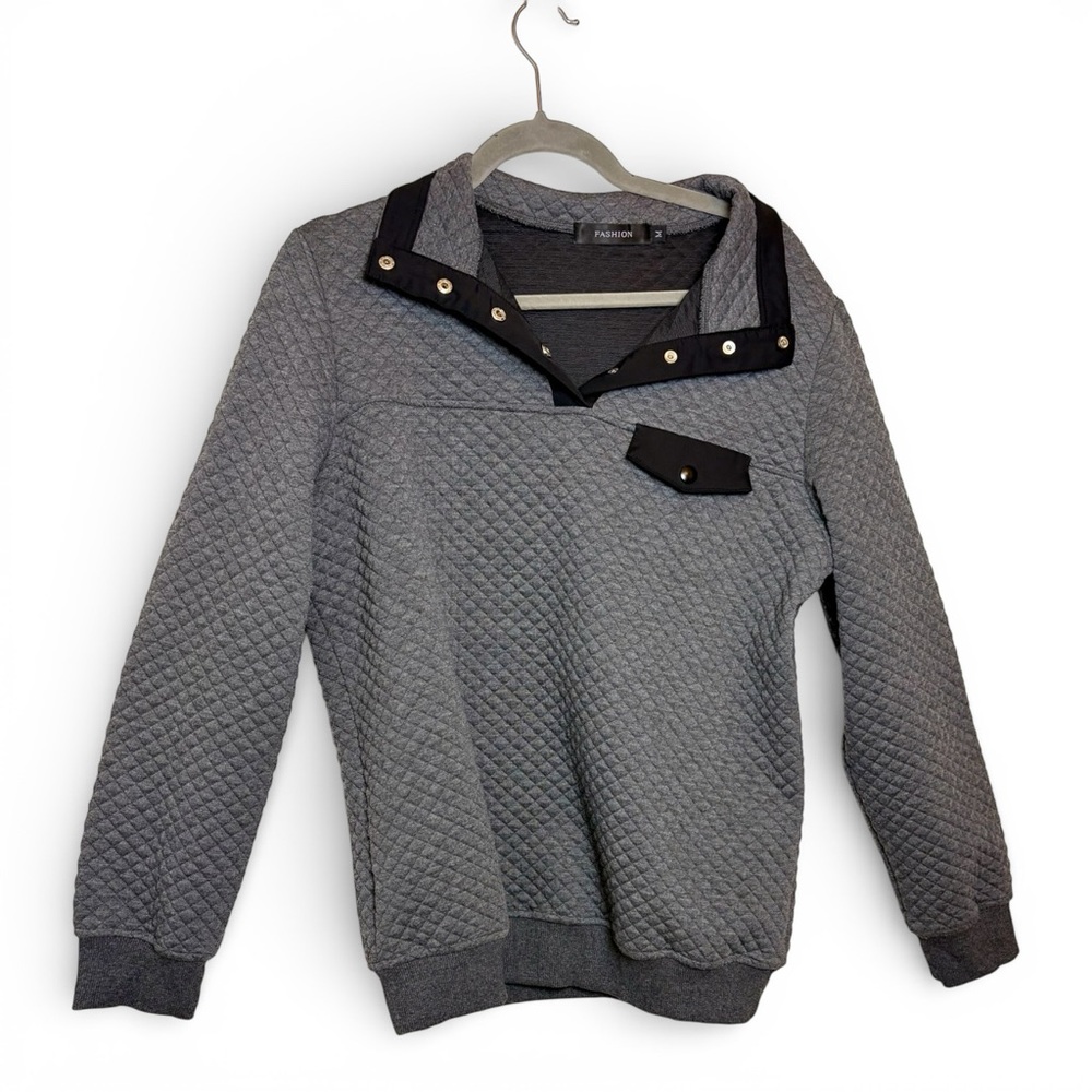 Gray Quilted Snap Collar Pullover Sweatshirt Athleisure Minimalist Medium - Picture 2 of 6